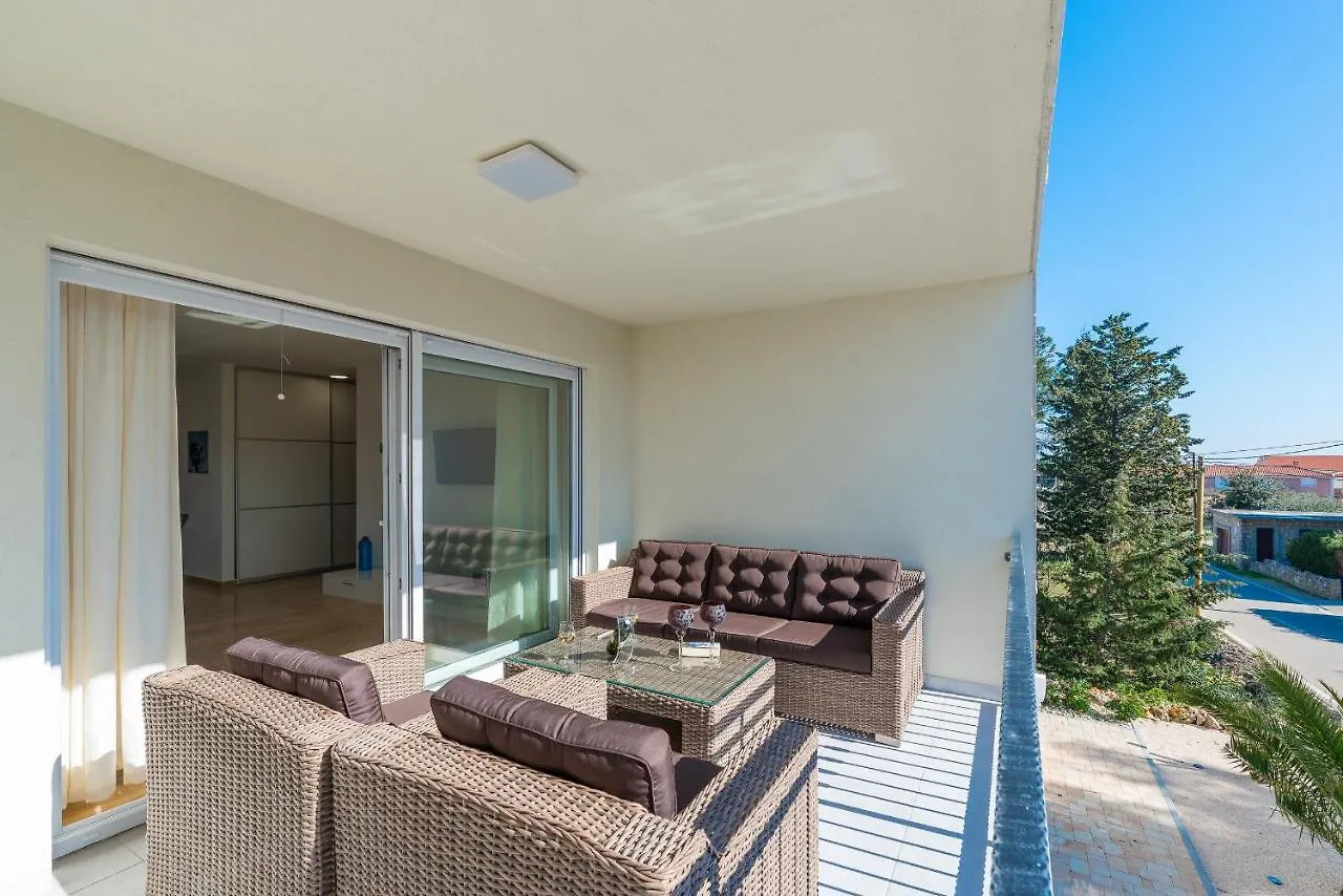 Apartment Eses Vir